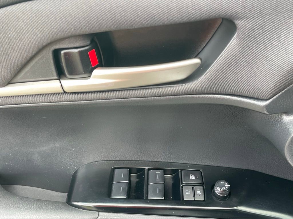 Used 2025 Toyota Camry LE FWD image 23