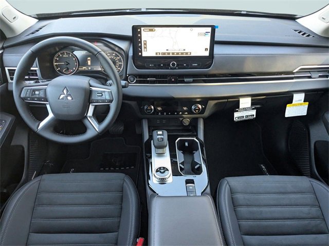 New 2025 Mitsubishi Outlander SE image 17