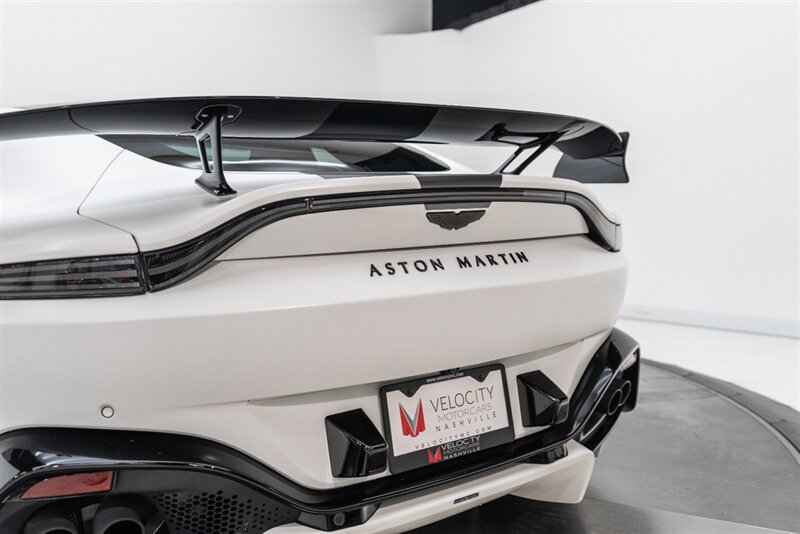 Used 2023 Aston Martin V8 Vantage Coupe RWD image 90