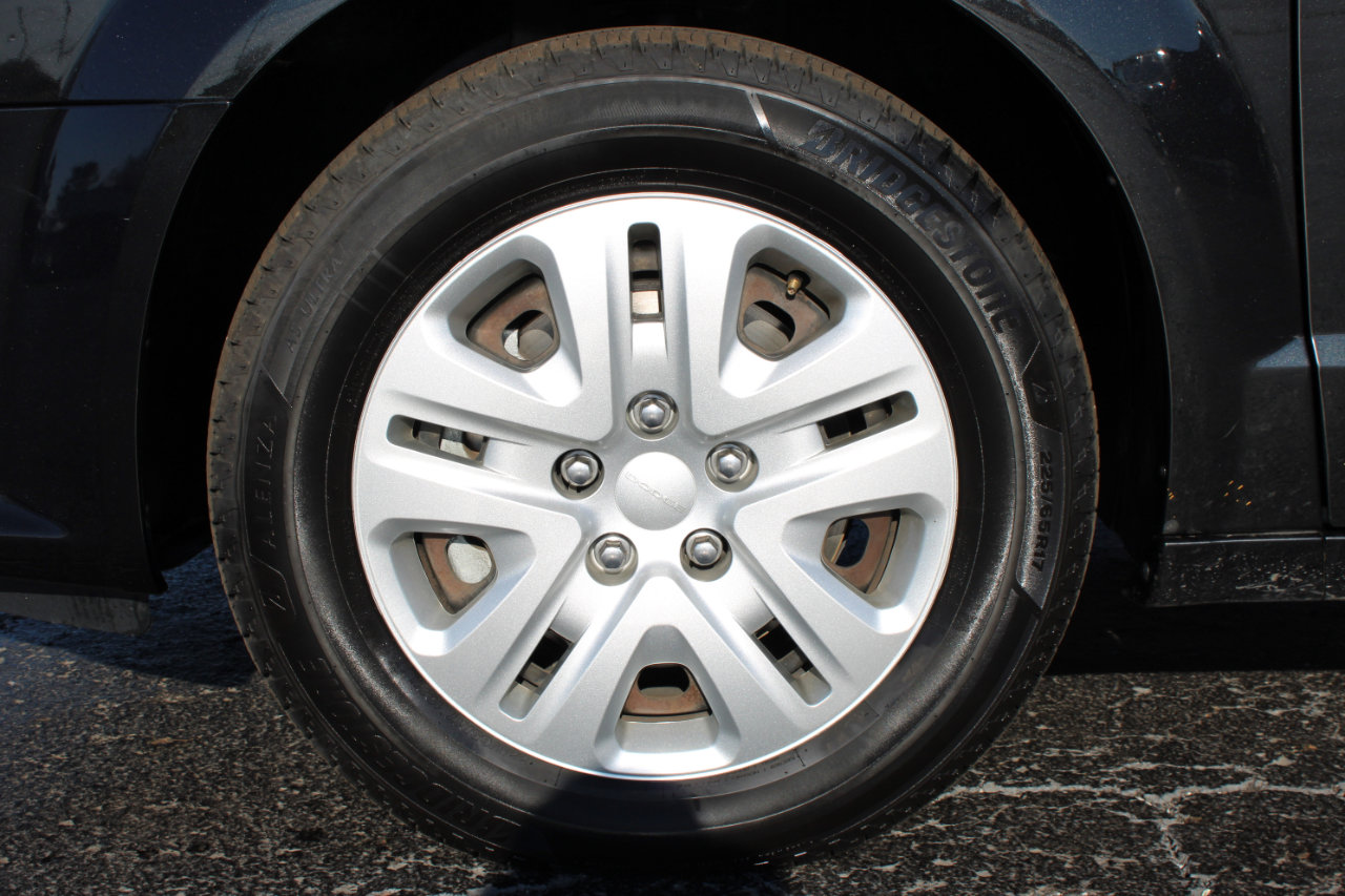 Used 2019 Dodge Grand Caravan SE image 43