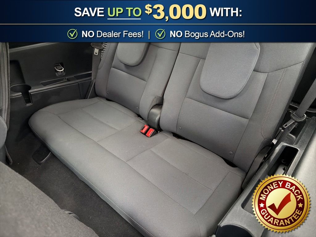 Used 2025 Ford Explorer Active RWD image 19
