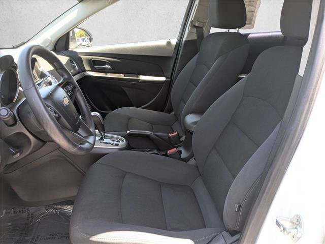 Used 2016 Chevrolet Cruze LT w/ Technology Package FWD image 15