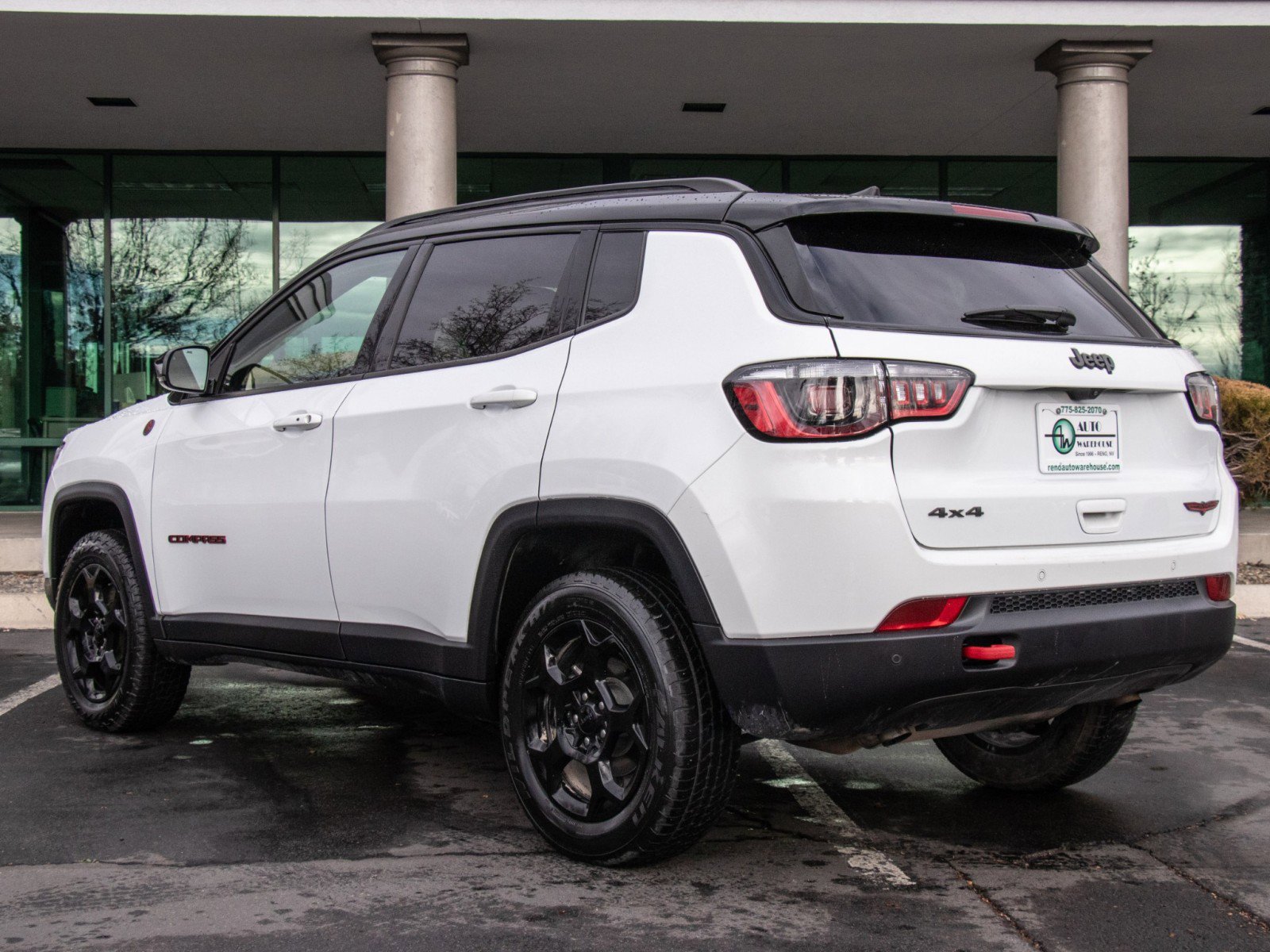 Used 2023 Jeep Compass Trailhawk image 5