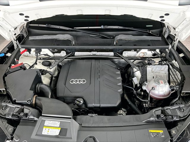Used 2021 Audi Q5 2.0T Premium w/ Convenience Package AWD/4WD image 11