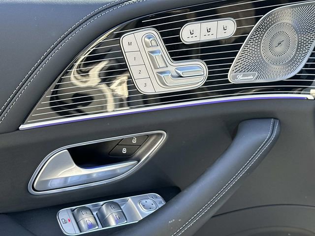 Certified 2025 Mercedes-Benz Maybach GLS 600 4MATIC image 17
