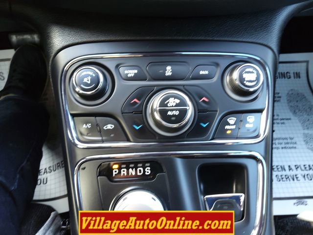 Used 2015 Chrysler 200 S w/ Navigation & Sound Group I image 43