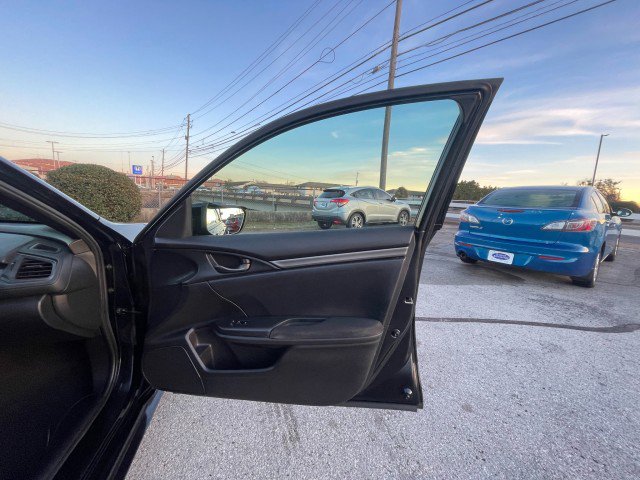 Used 2019 Honda Civic Sport image 17