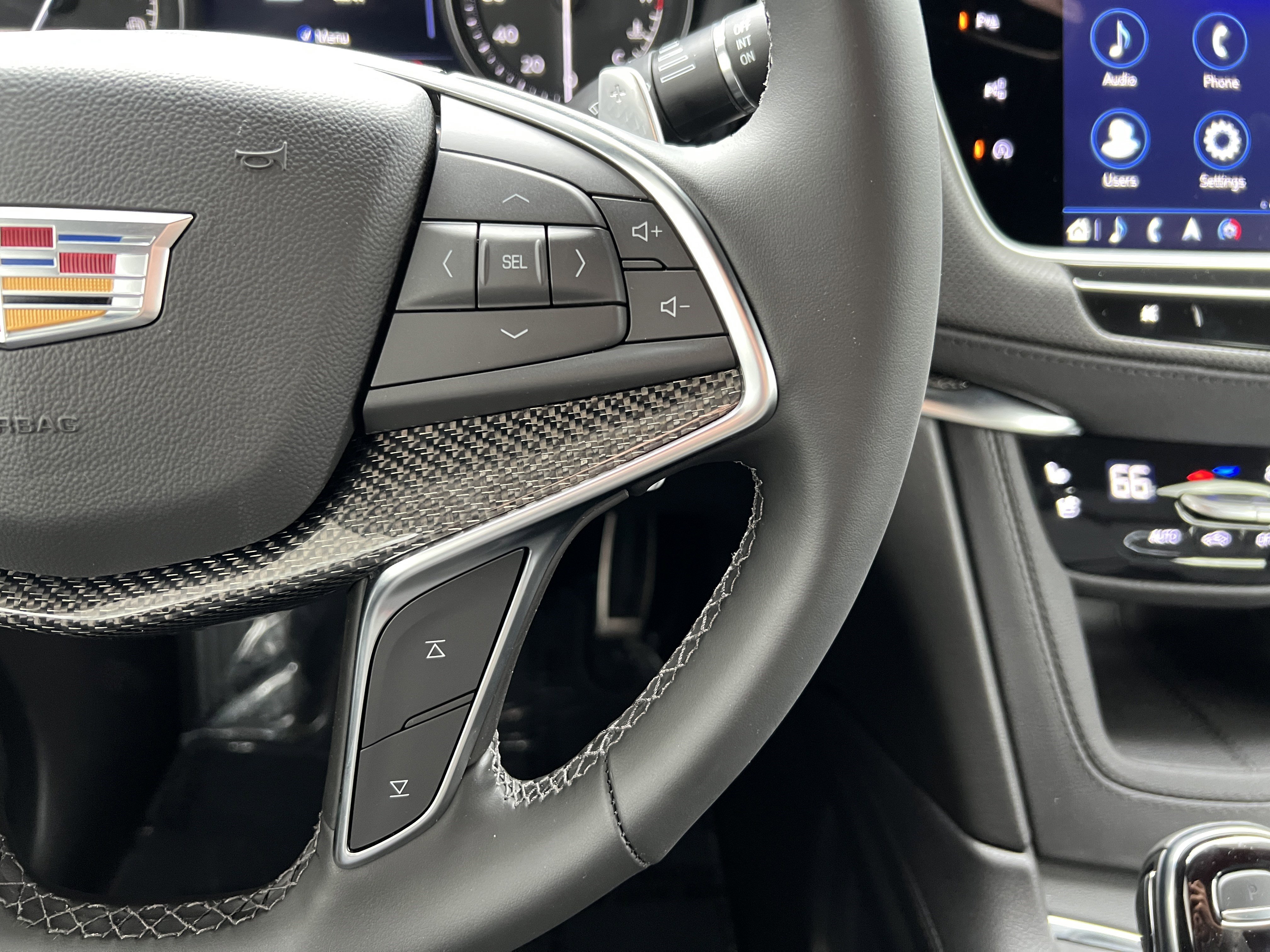 New 2026 Cadillac XT5 Sportv w/ LPO, Blue Accent Package AWD/4WD image 29