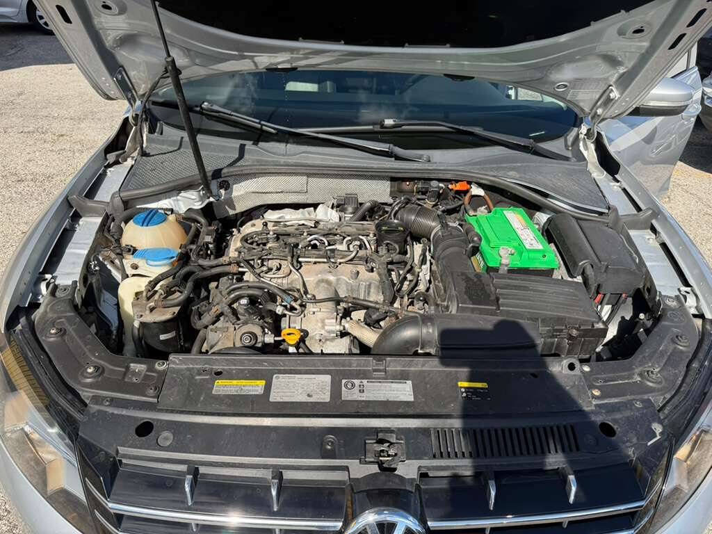 Used 2014 Volkswagen Passat TDI SE FWD image 21
