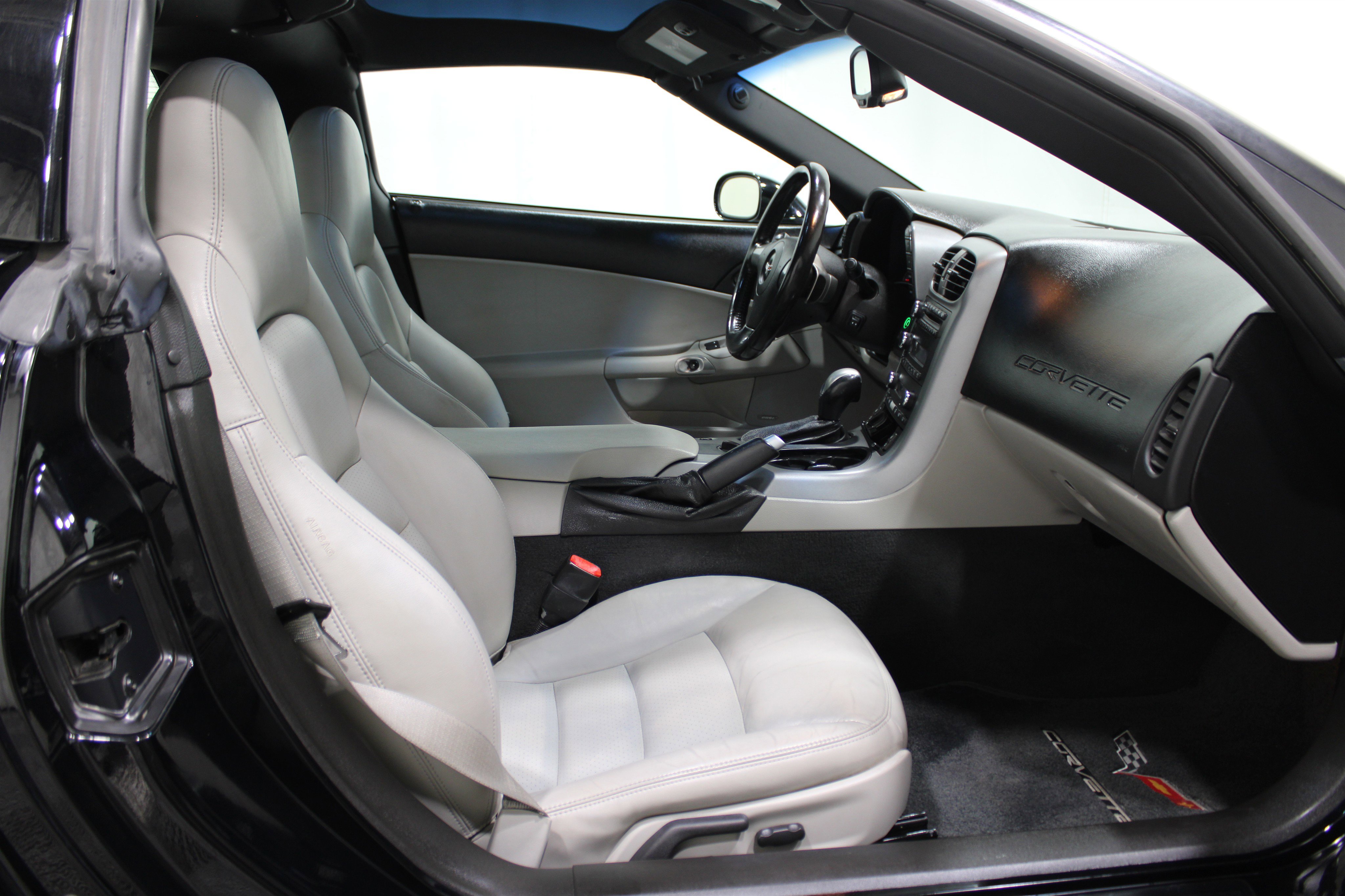 Used 2006 Chevrolet Corvette Coupe w/ Preferred Equipment Group image 20