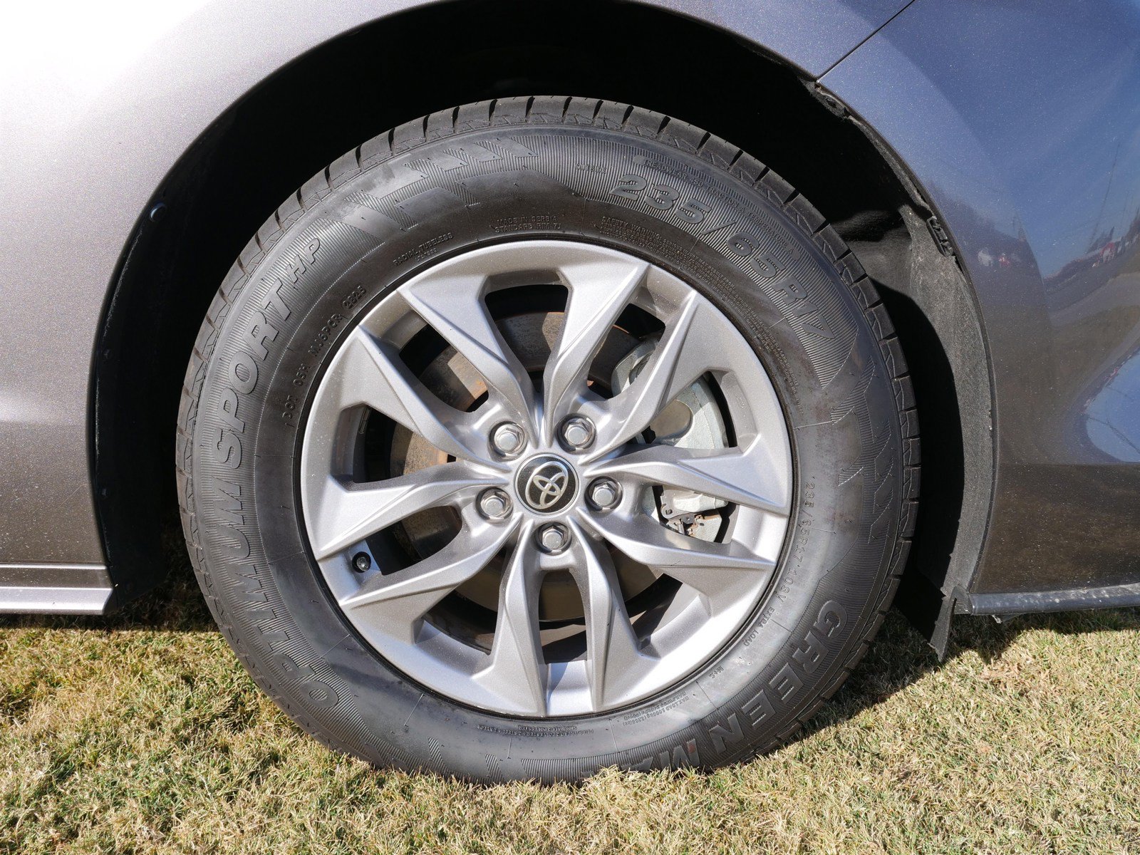 Used 2021 Toyota Sienna XLE FWD image 9