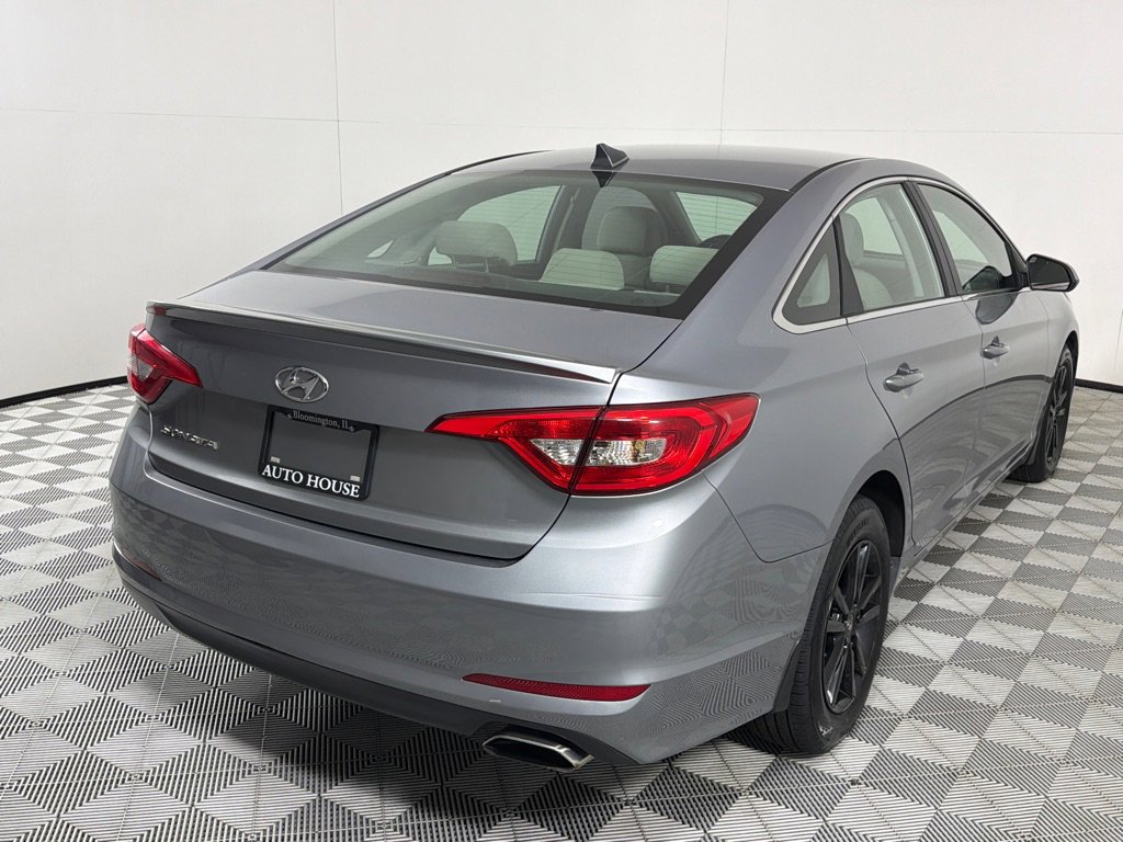 Used 2015 Hyundai Sonata SE FWD image 4