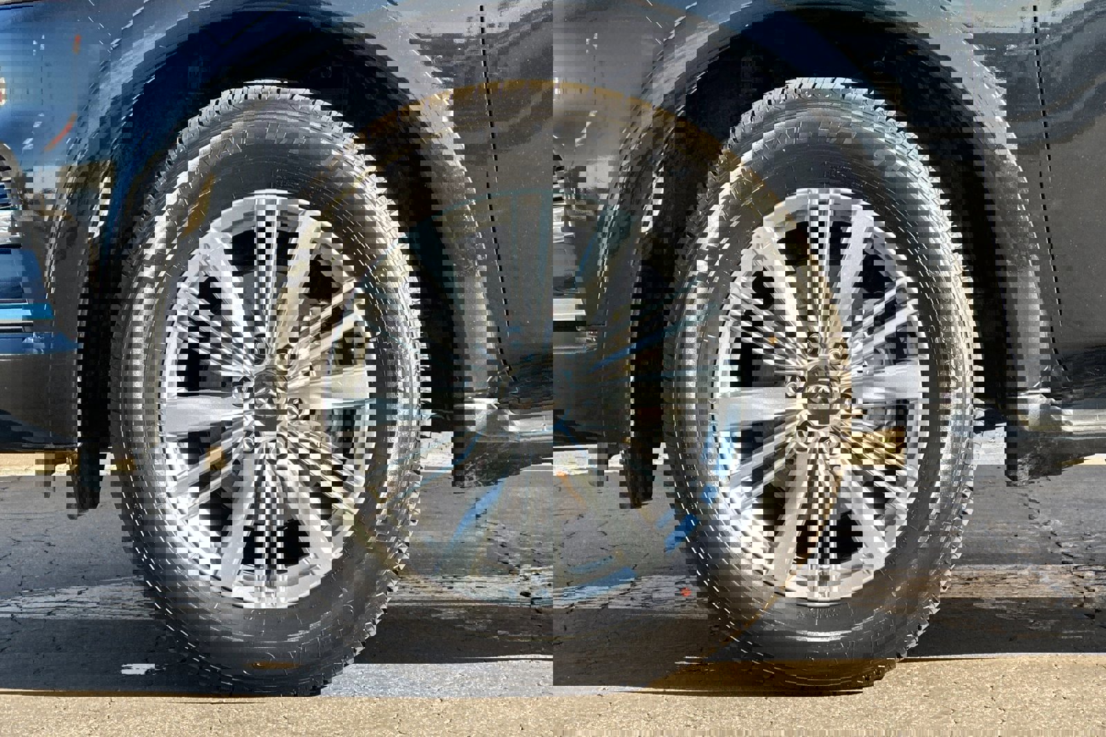 Used 2023 INFINITI QX80 Luxe w/ Cargo Package image 27