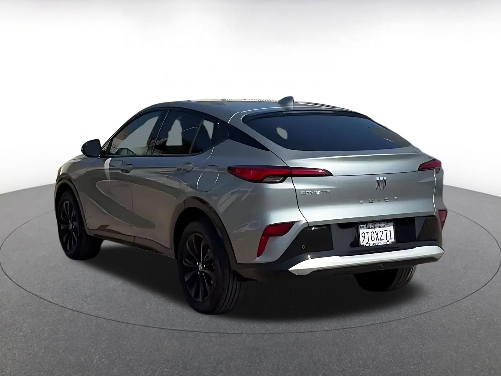 Used 2025 Buick Envista Sport Touring image 11