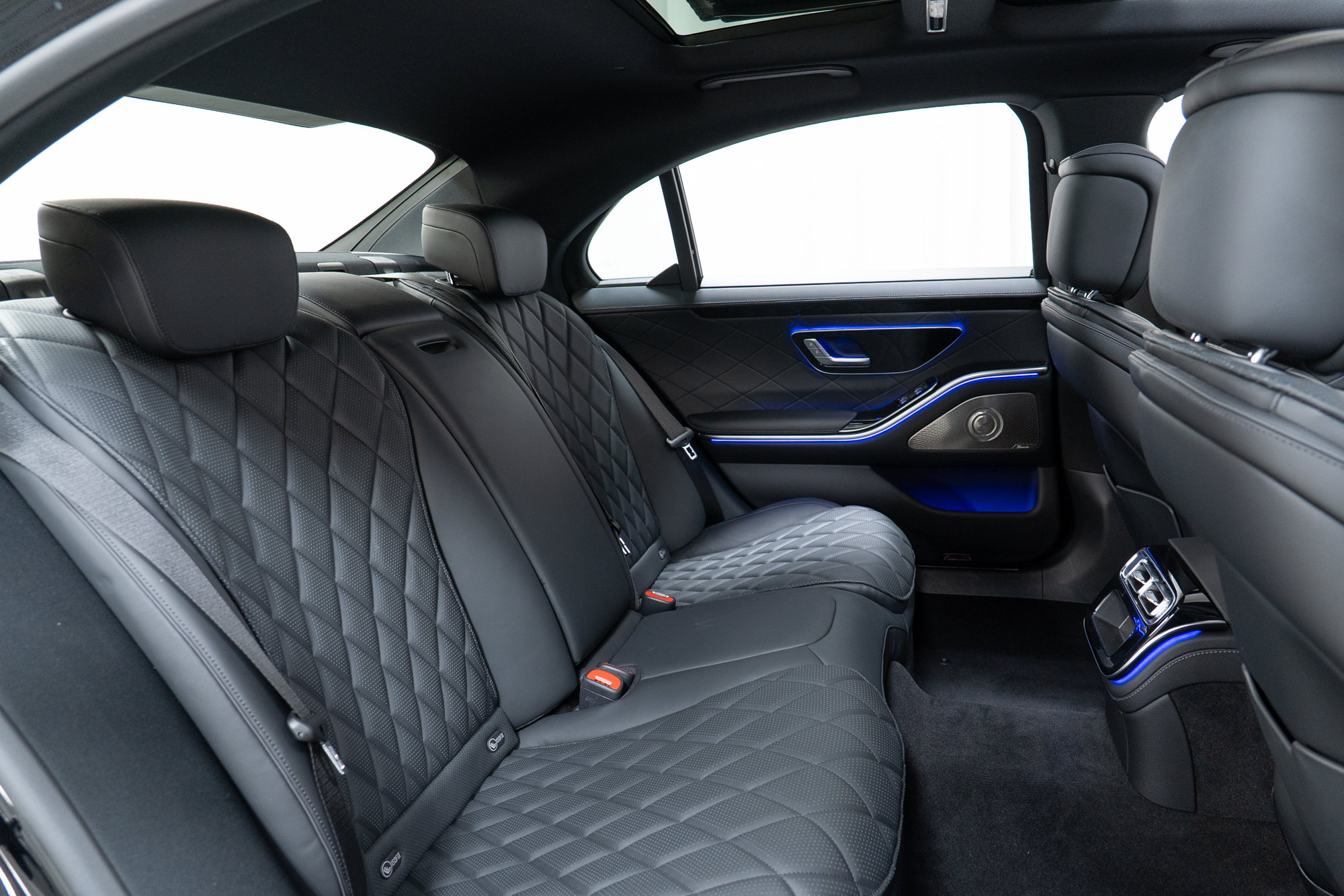 Certified 2023 Mercedes-Benz S 500 4MATIC w/ 3D Technology Package image 23
