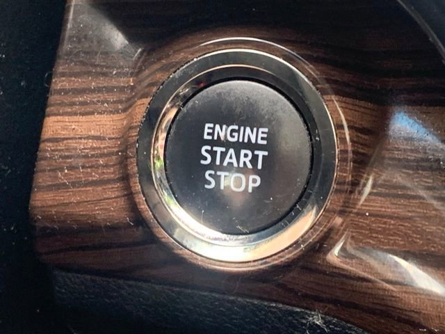 Used 2014 Toyota Avalon Limited w/ Technology Package FWD image 20