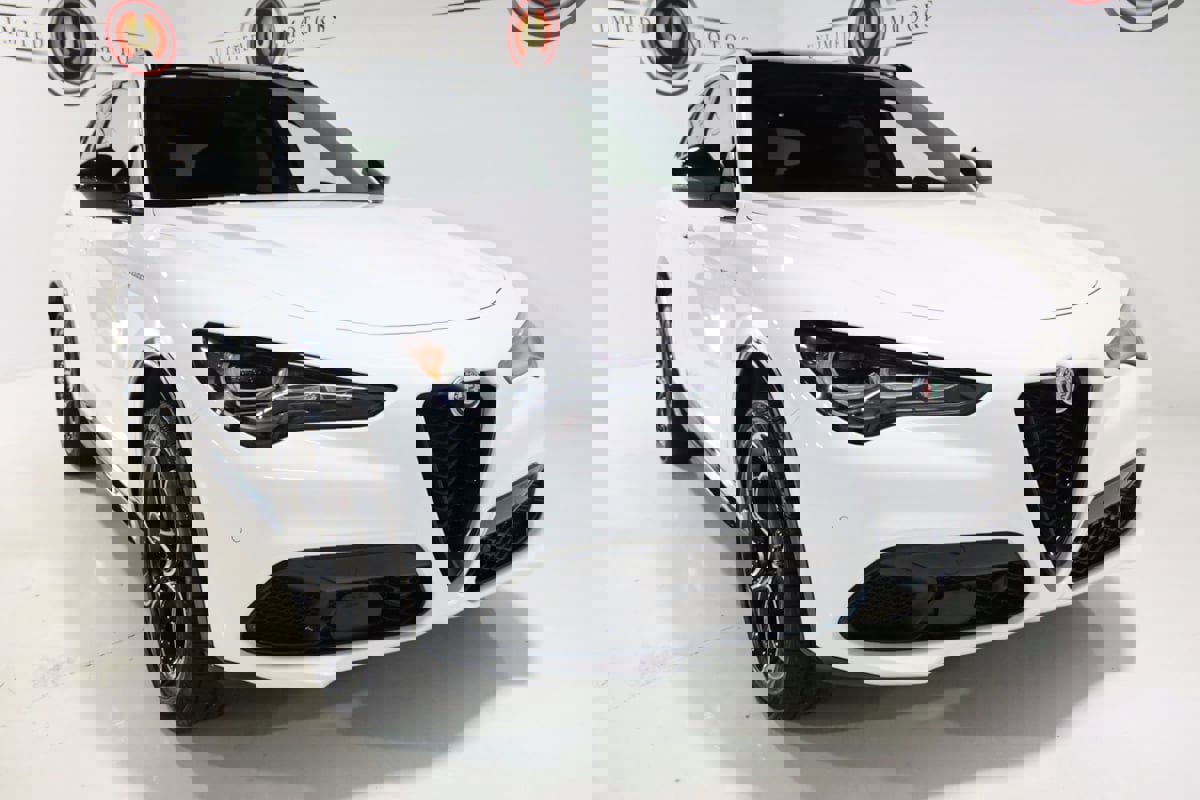 Used 2024 Alfa Romeo Stelvio Veloce image 28