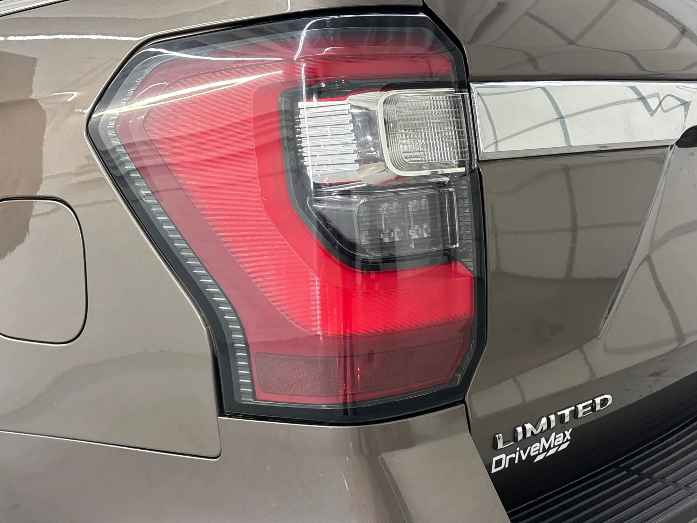 Used 2018 Ford Expedition Limited w/ Equipment Group 301A image 35