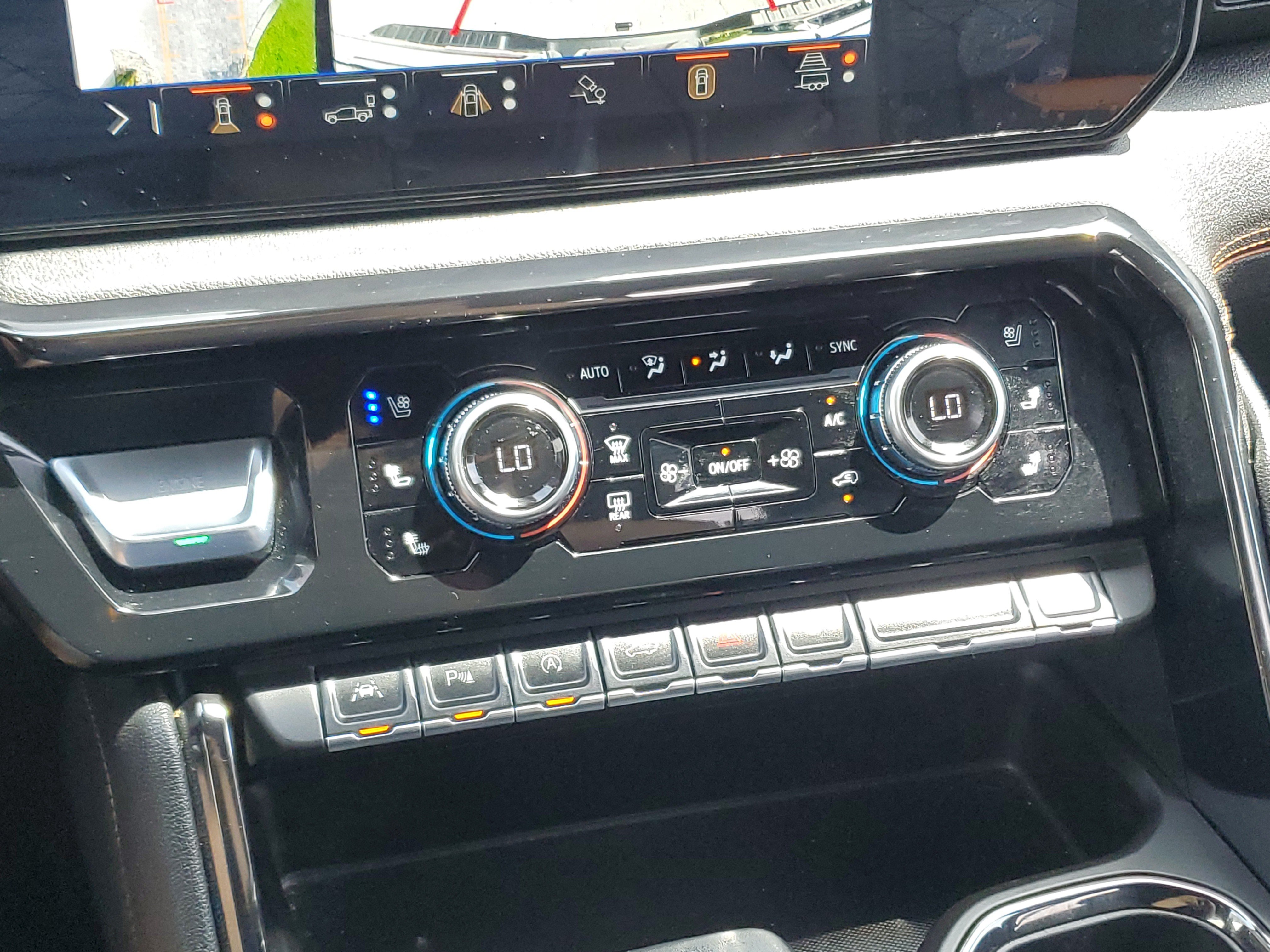 Used 2025 GMC Sierra 1500 AT4 w/ AT4 Premium Package AWD/4WD image 29