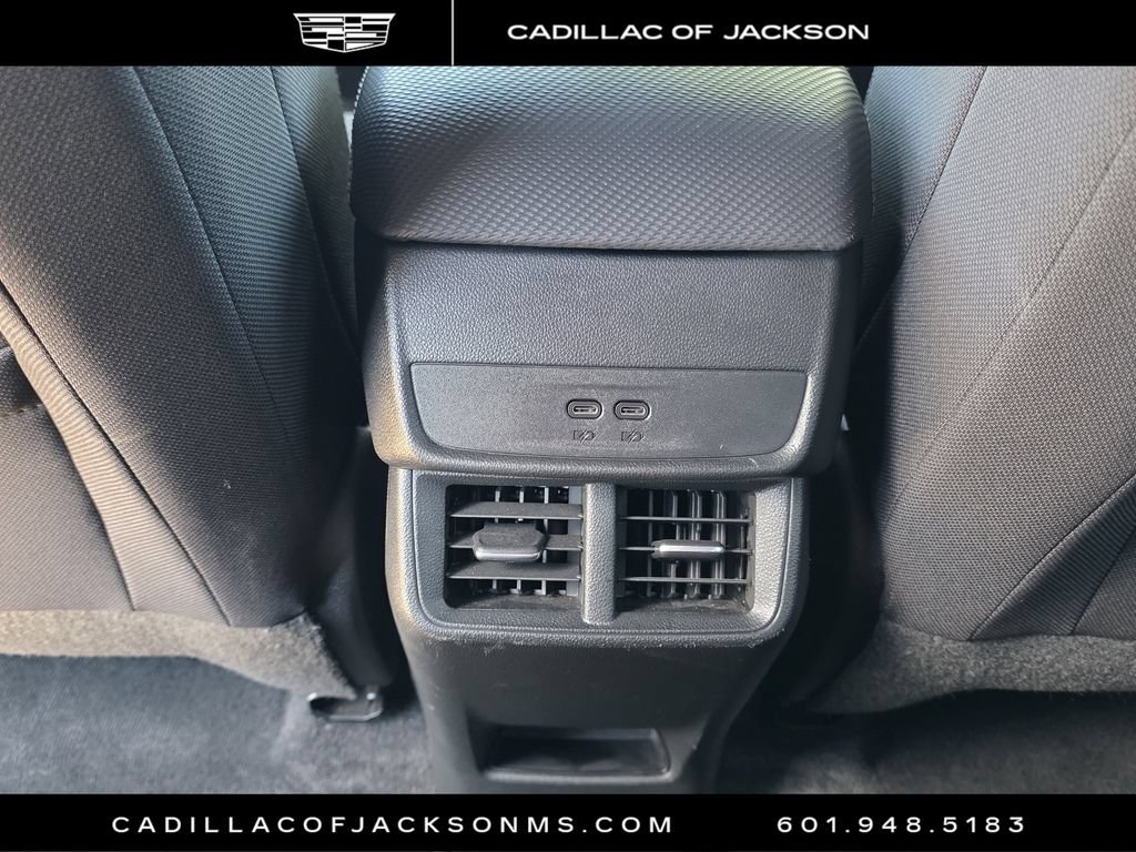 Used 2026 Chevrolet Equinox LT AWD/4WD image 27