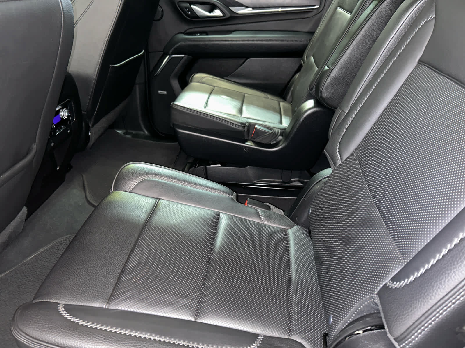 Used 2022 GMC Yukon Denali AWD/4WD image 11