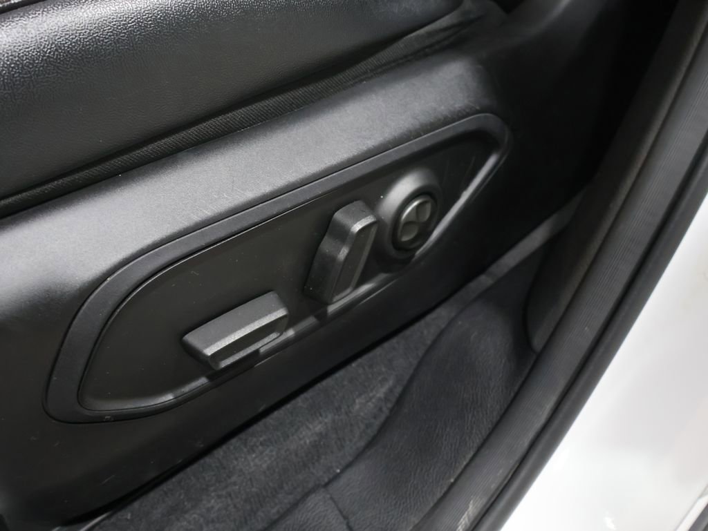 Certified 2023 Jeep Grand Cherokee Limited image 13