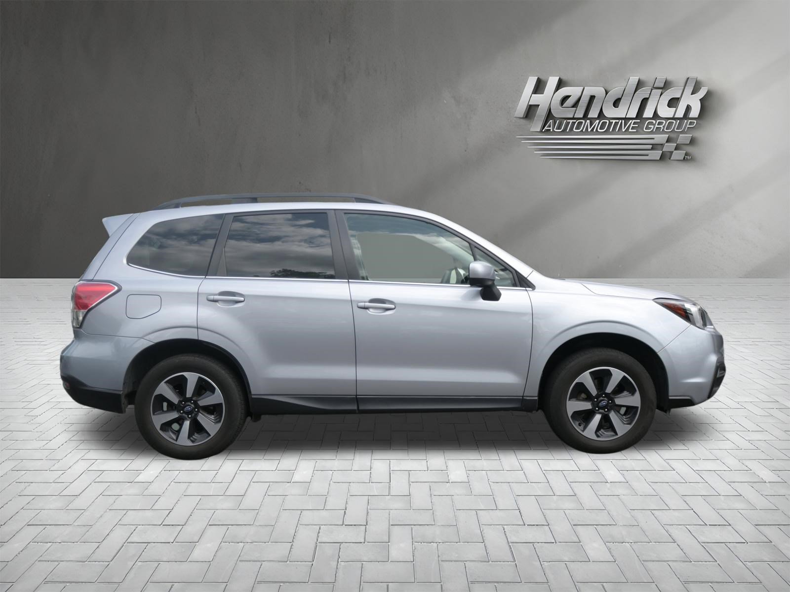 Used 2017 Subaru Forester 2.5i Limited w/ Popular Package #1 AWD/4WD image 10