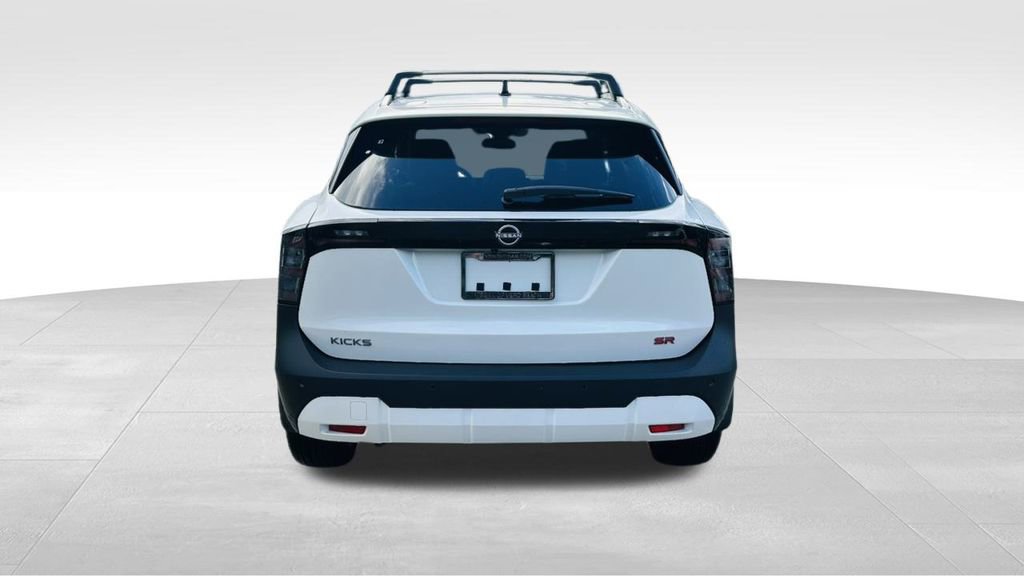 New 2026 Nissan Kicks SR FWD image 7