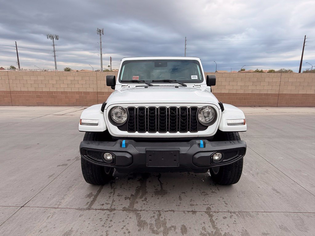 Used 2024 Jeep Wrangler Unlimited w/ Convenience Group AWD/4WD image 4