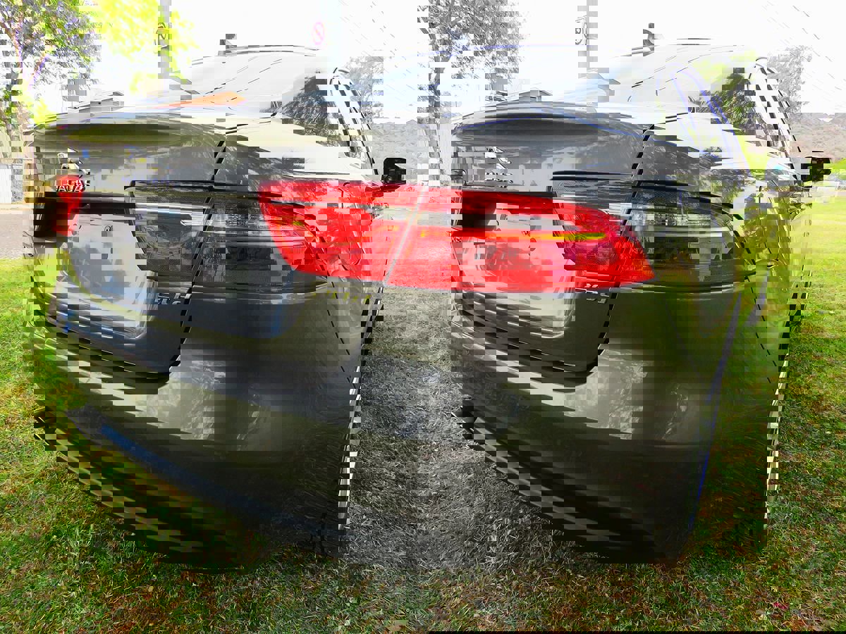 Used 2018 Jaguar XE Prestige image 7