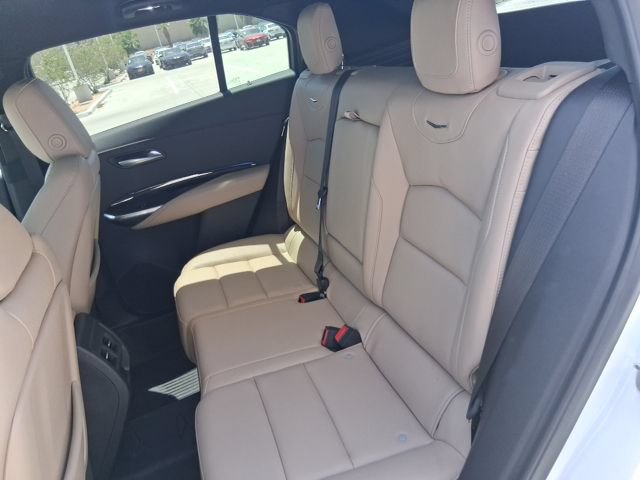 Used 2024 Cadillac XT4 Luxury w/ LPO, Floor Liner Package FWD image 16