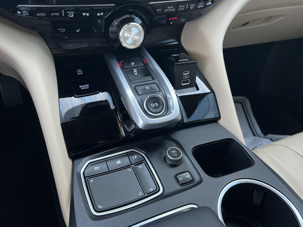 Used 2022 Acura MDX w/ Technology Package FWD image 19