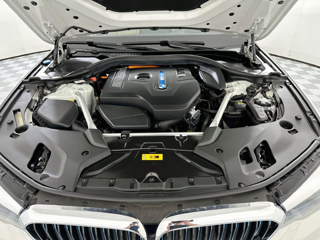 Used 2018 BMW 530e RWD image 31