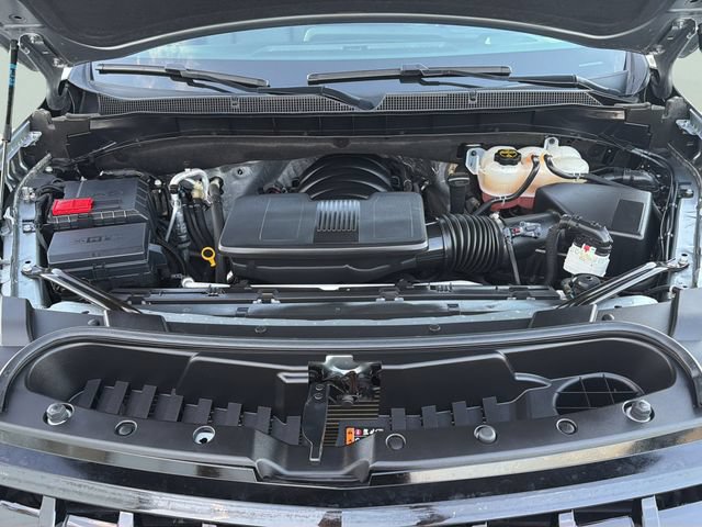 Certified 2025 Chevrolet Suburban Z71 AWD/4WD image 28