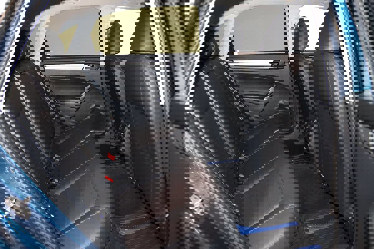 Used 2021 Volkswagen Passat 2.0T SE image 55