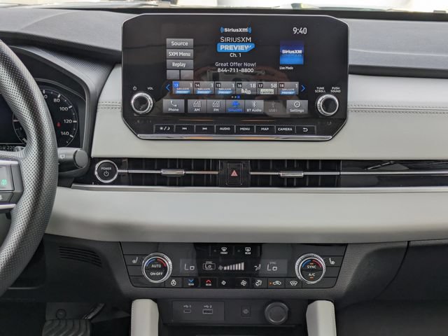 Used 2024 Mitsubishi Outlander SEL AWD/4WD image 18