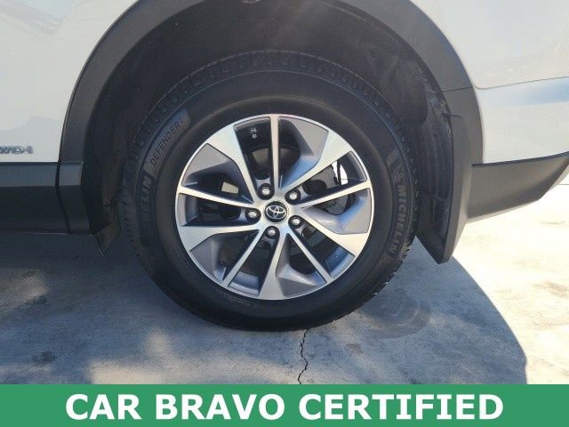 Used 2018 Toyota RAV4 XLE image 16