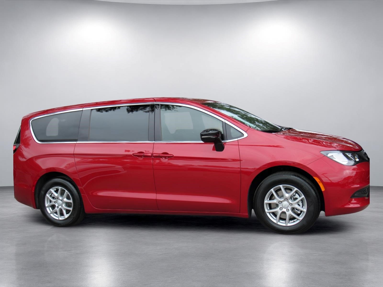 New 2027 Chrysler Pacifica LX FWD image 2