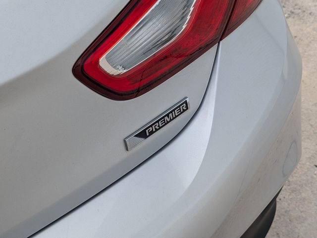 Used 2018 Chevrolet Cruze Premier image 17