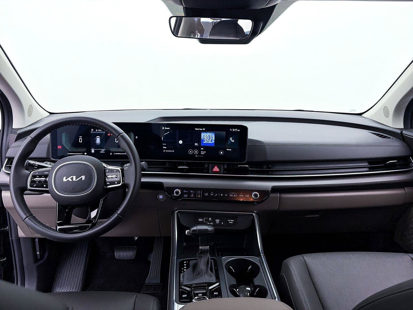 Used 2026 Kia Carnival EX FWD image 21