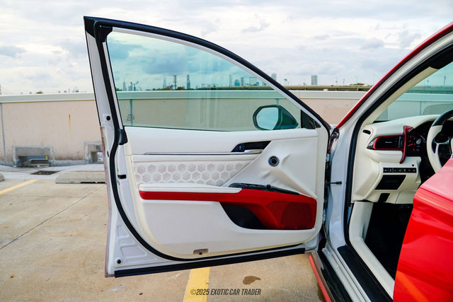 Used 2019 Toyota Camry XSE image 34