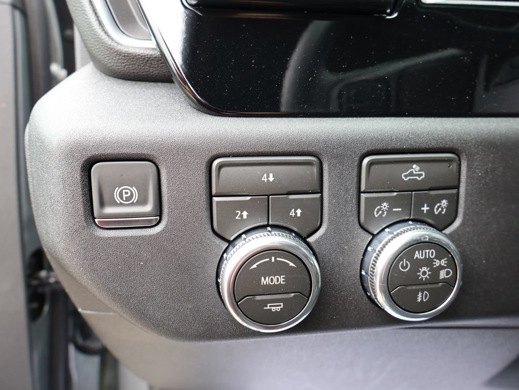 New 2026 GMC Sierra 3500 SLE w/ Preferred Package AWD/4WD image 13