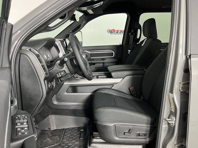 New 2026 RAM 2500 Big Horn AWD/4WD image 24