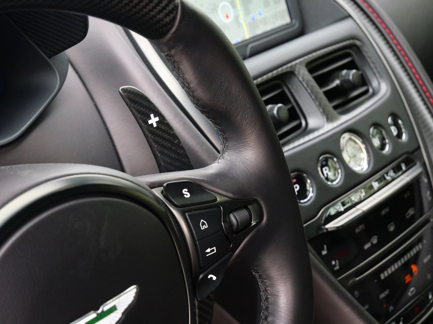 Used 2019 Aston Martin DBS Superleggera image 24