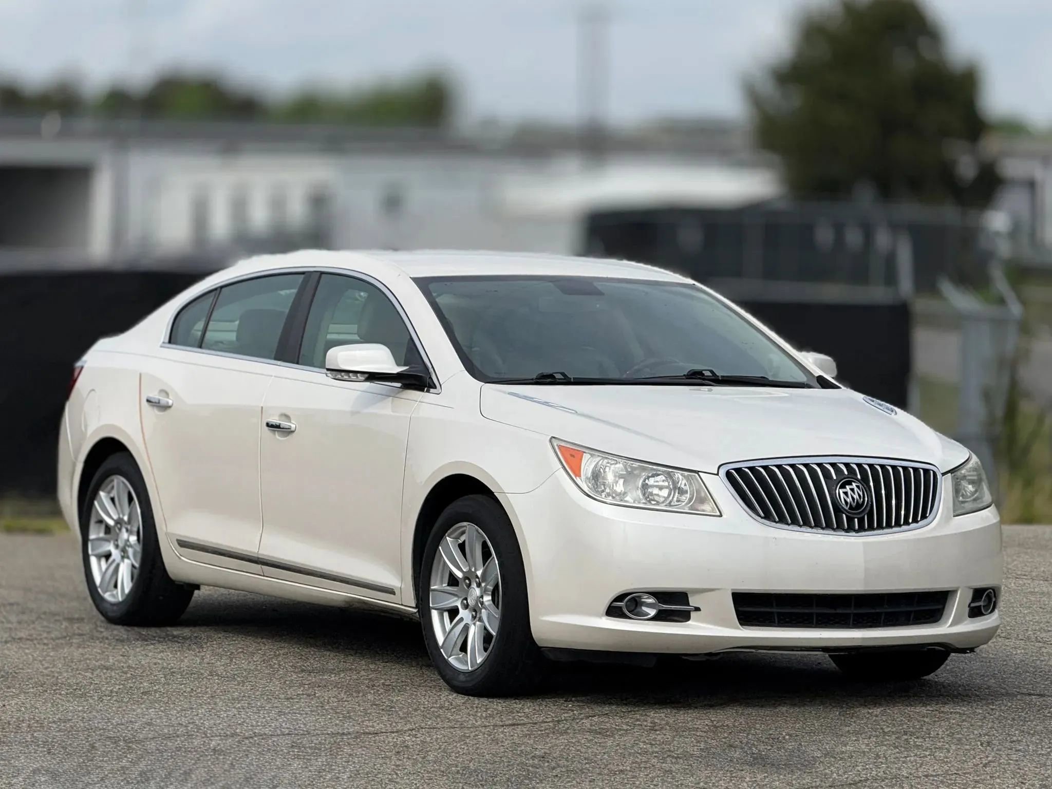 Used 2013 Buick LaCrosse Premium FWD image 1
