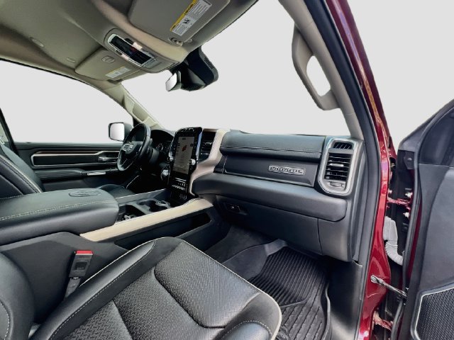 Used 2022 RAM 1500 Laramie AWD/4WD image 37
