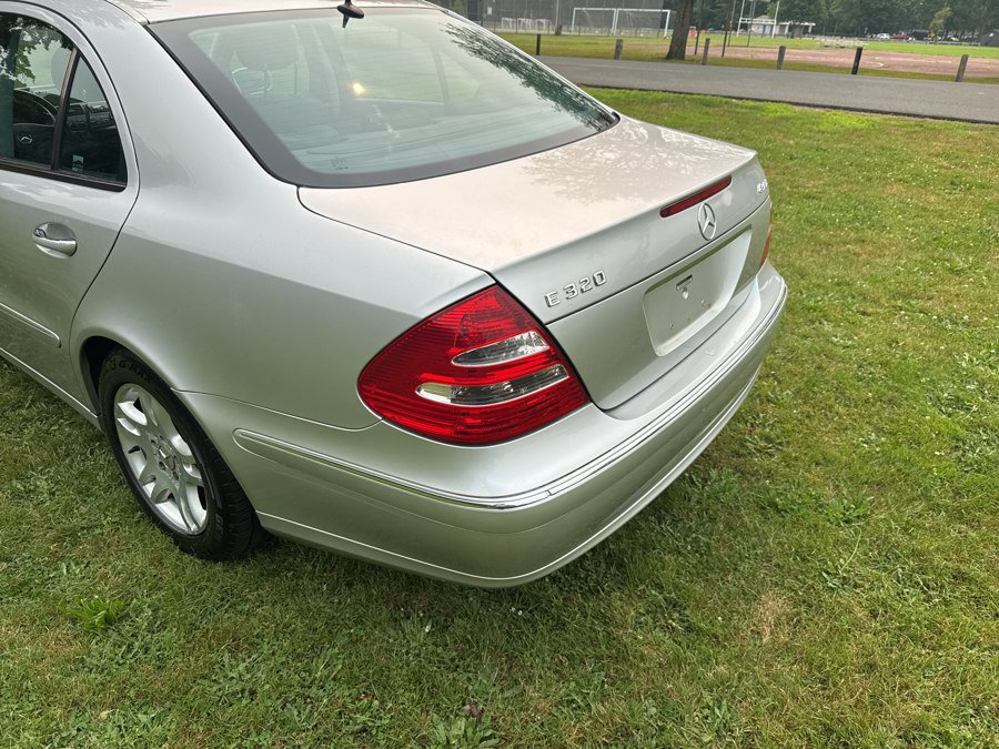 Used 2004 Mercedes-Benz E 320 4MATIC Sedan image 23