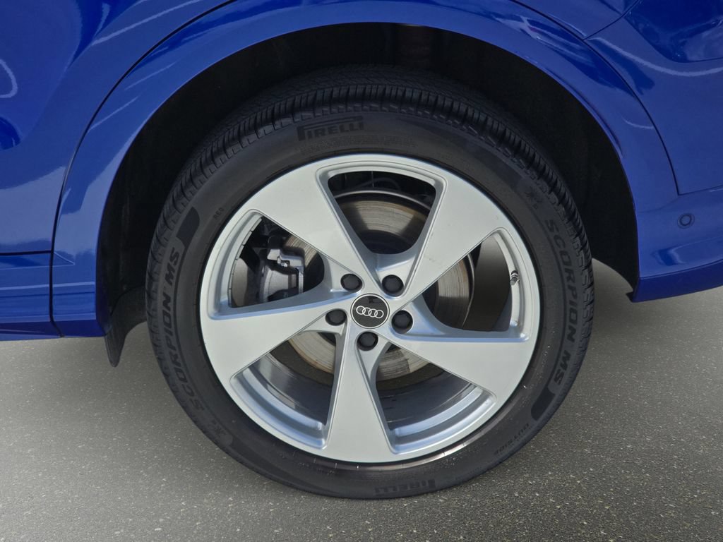 Certified 2025 Audi Q5 Premium Plus w/ Premium Plus AWD/4WD image 26