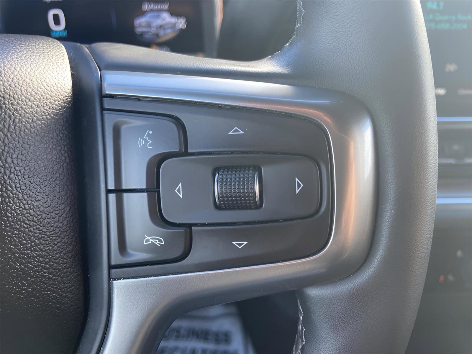 Used 2024 Chevrolet Silverado 1500 LT image 28