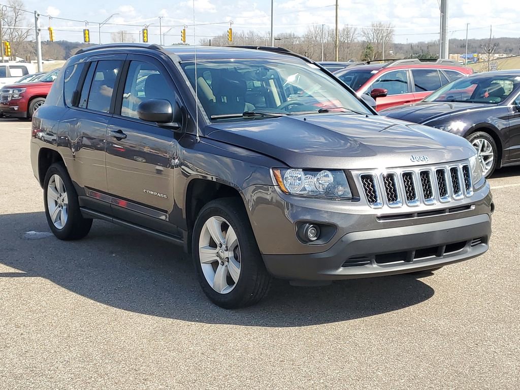 Used 2016 Jeep Compass Sport w/ Power Value Group FWD image 4